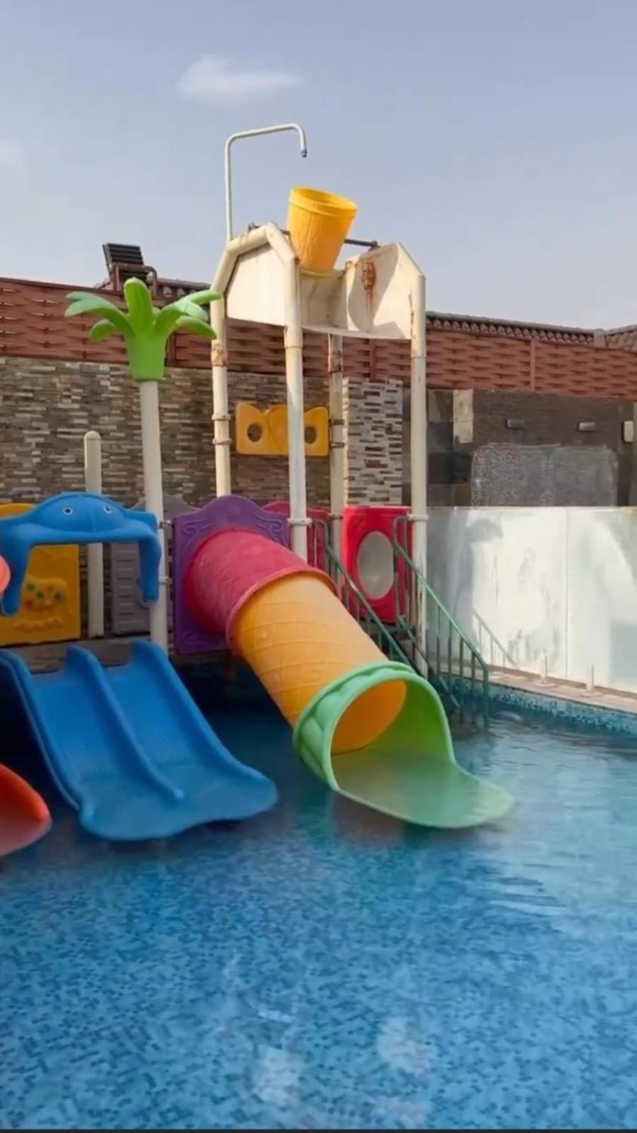 شاليهات الكوخ السويسري وأكوابارك Villa Ash Shishah ภายนอก รูปภาพ